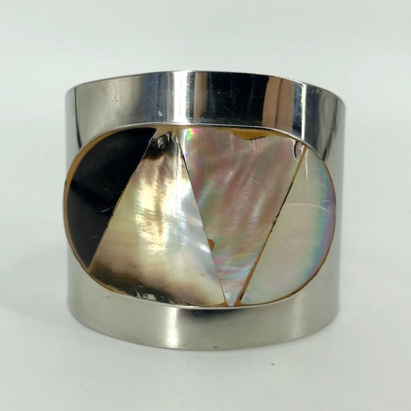 Estate Jewelry - Beautiful vintage pearlescent and silver bangle